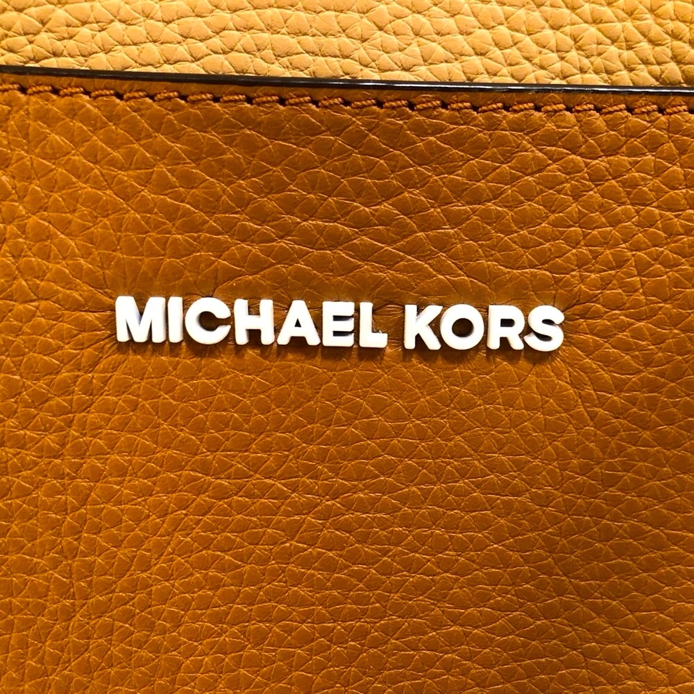 💥Moving to @the_bag_guy💥Michael Kors - Gemma Large Colorblock Tote - Picture 4 of 16
